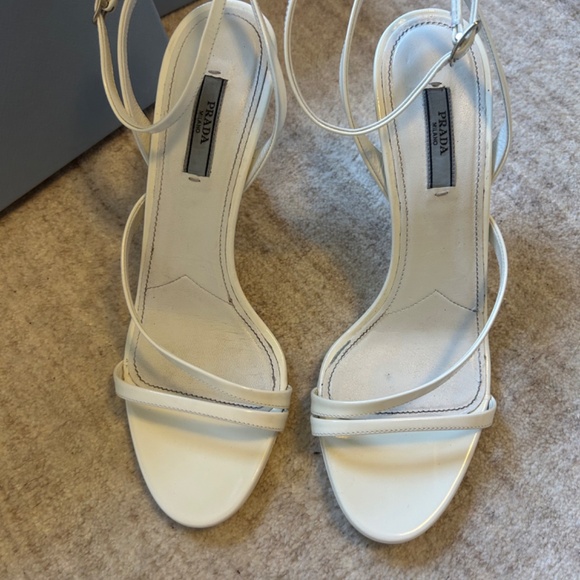 Prada patent leather sandal heels - Picture 3 of 7